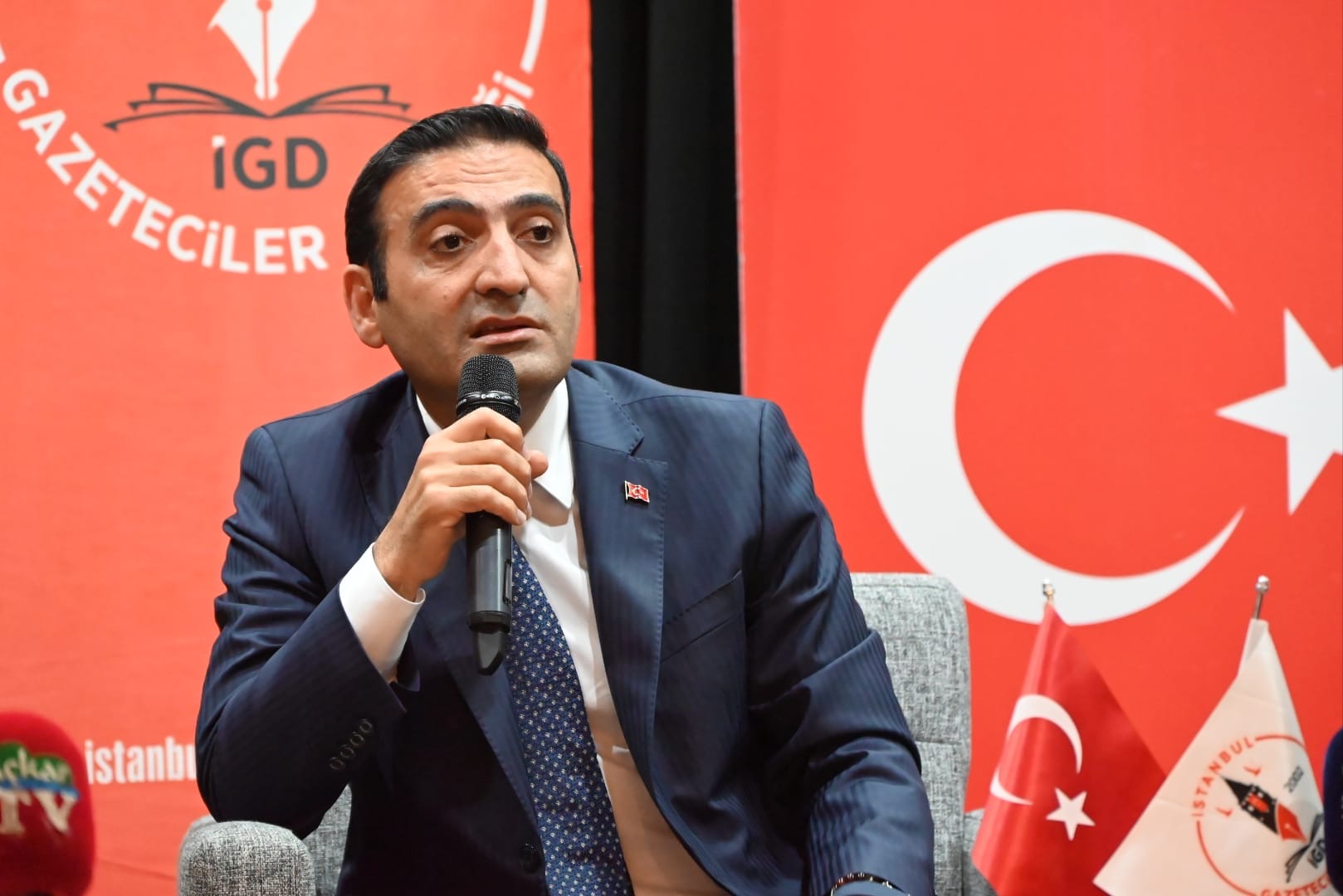 Beyoğlu Belediye Başkanı İnan Güney'in gözaltına alınmasına Siyasilerden tepki yağdı!